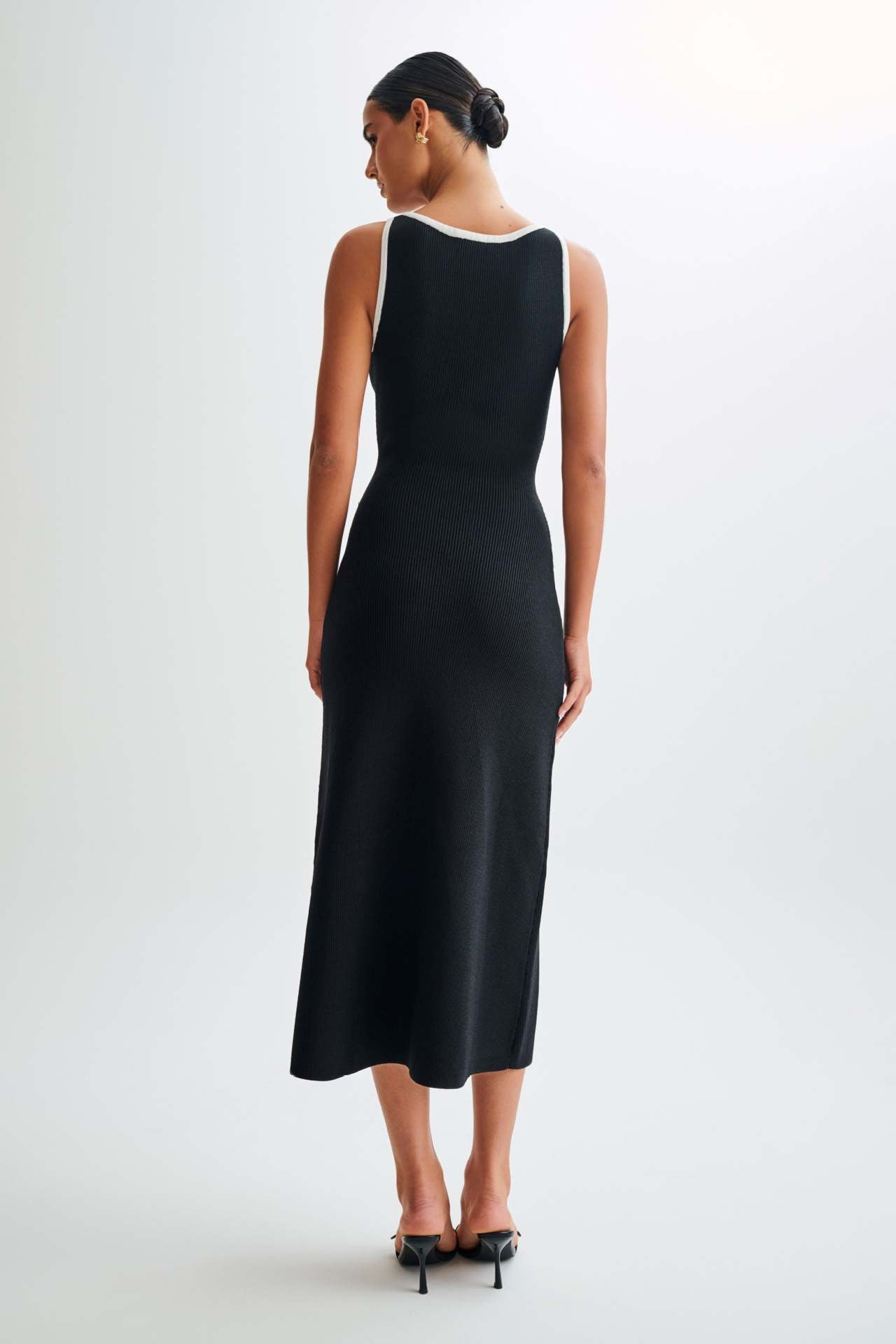 Gabriella | Sleeveless Ribbed Button-Down Maxi Dress
