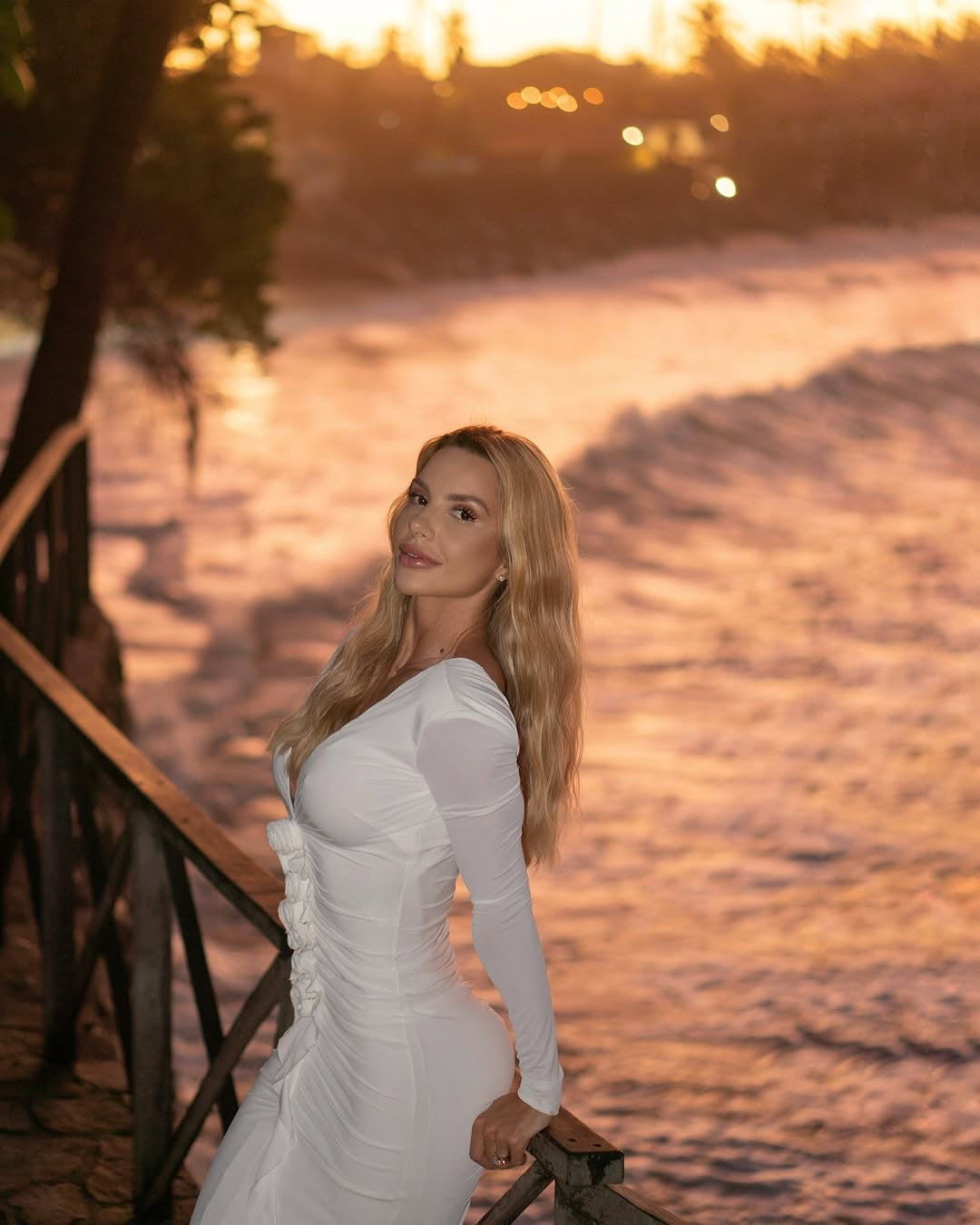 Paulina | Women's White Long Sleeve V-Neck Bodycon Maxi Dress