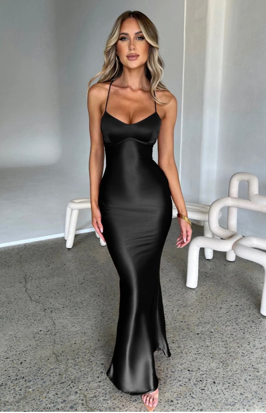 Macie | Fluid Body-Skimming Fit Sweetheart Maxi Gown