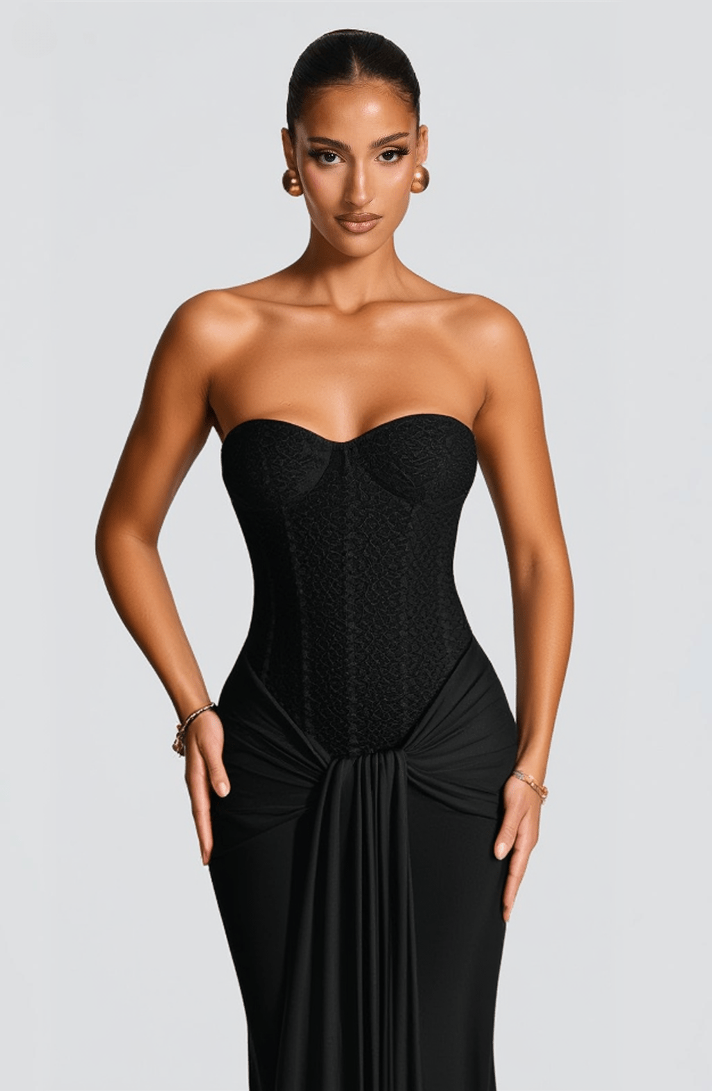 Allegra - Black half body
